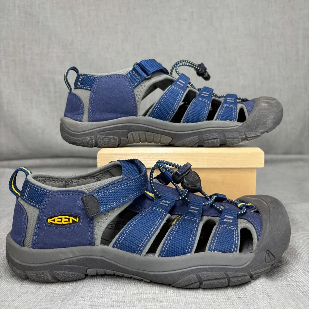 Keen Newport H2 Closed Toe Water Sandals Blue & Grey Sport Hiking Big Kid Size 6